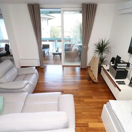 Apartment Look, The Castle! Ljubljana